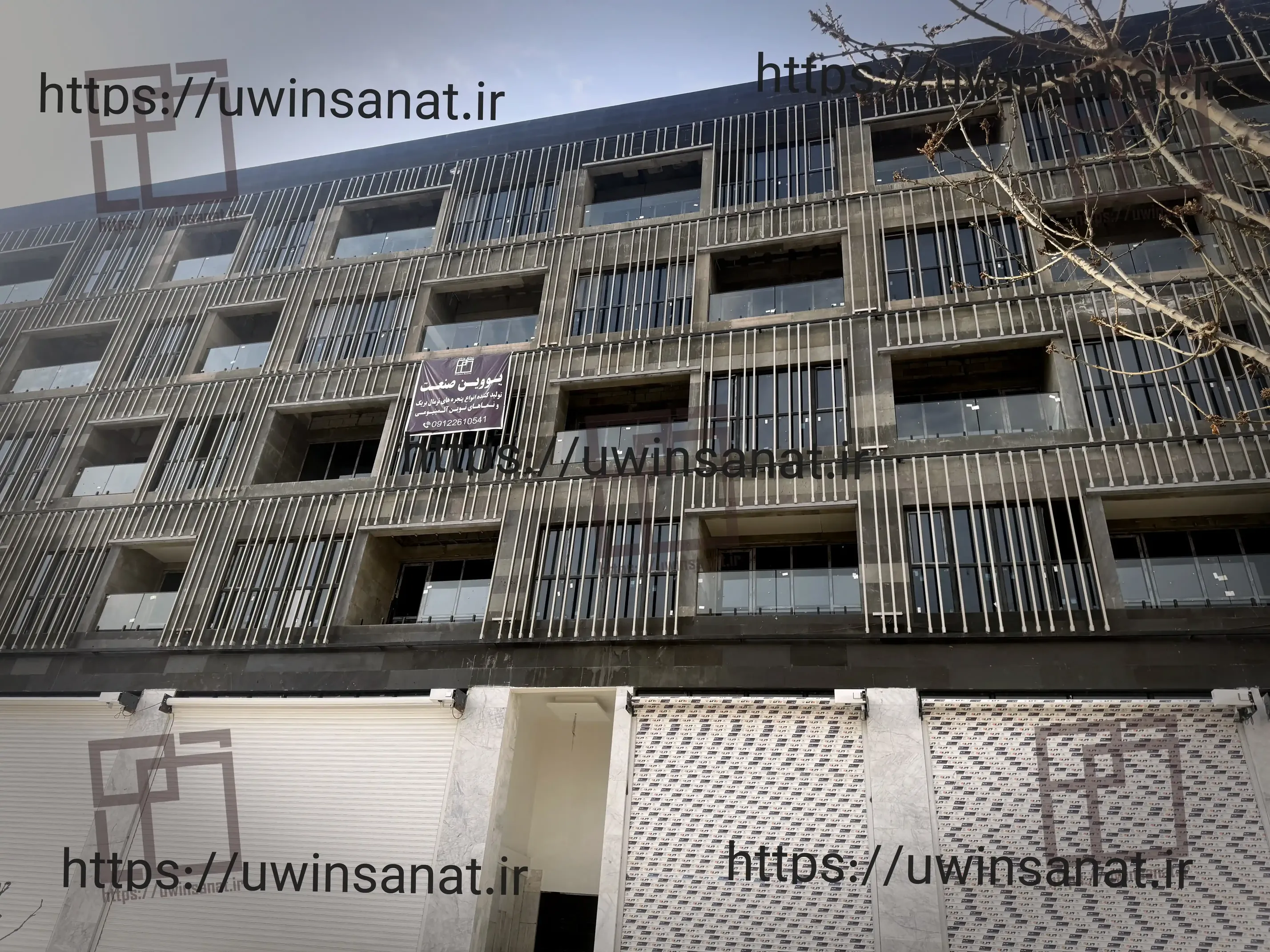 اجرای-لوور-نما-پنجره-ترمال-بریک-شیشه-لمینت-کرکره-برقی-4