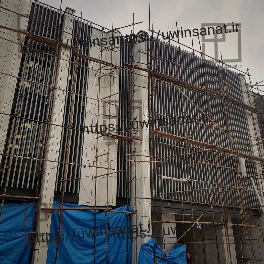 اجرای-پنجره-ترمال-بریک-و-نمای-لوور-آلومینیومی-دوکی-پروژه-کارخانه-چاد