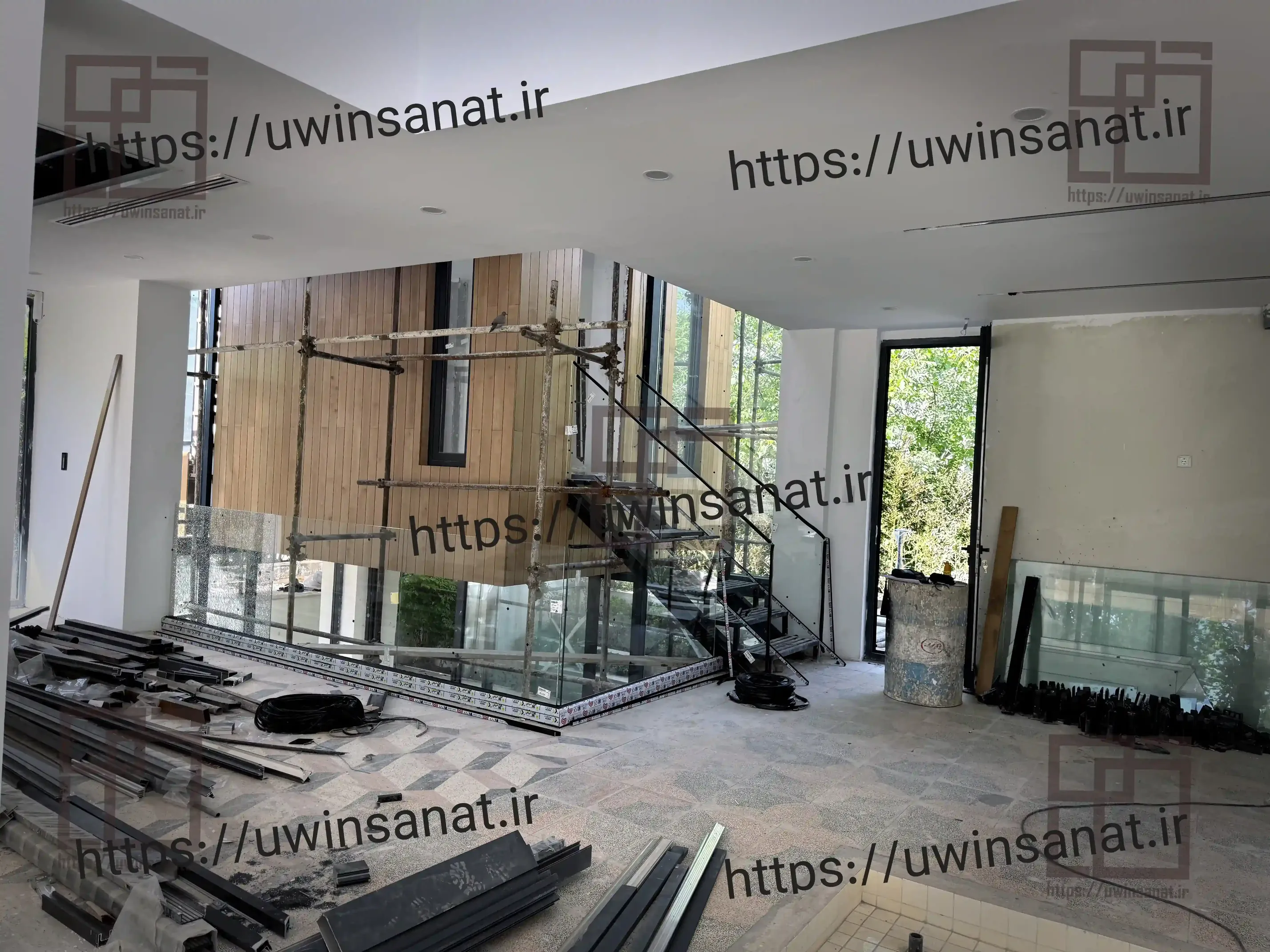 اجرای-نمای-کرتین-وال-و-سقف-اسکای-لایت-پروژه-ویلایی-لادن-15