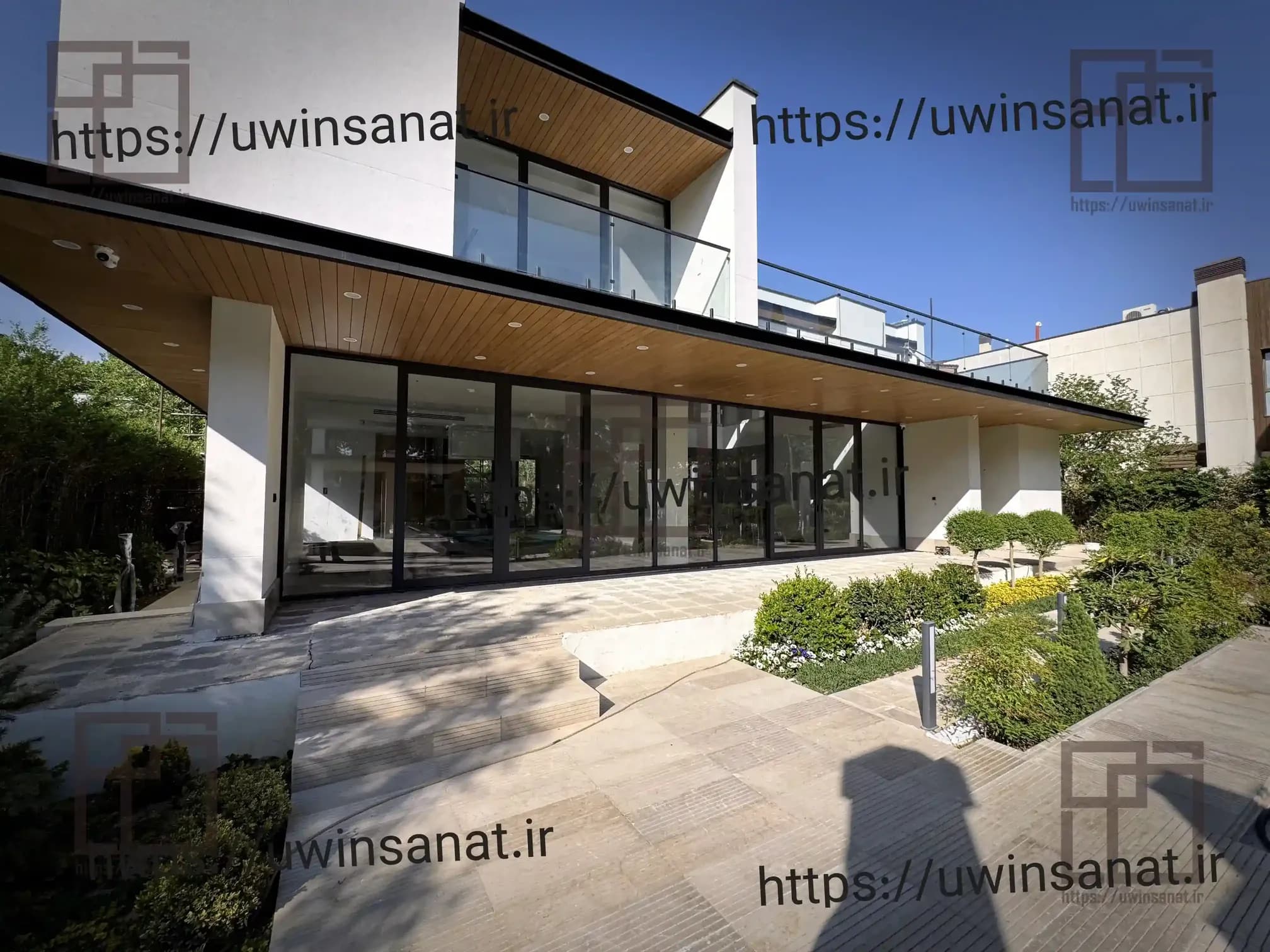 اجرای-نمای-کرتین-وال-و-سقف-اسکای-لایت-پروژه-ویلایی-لادن-35