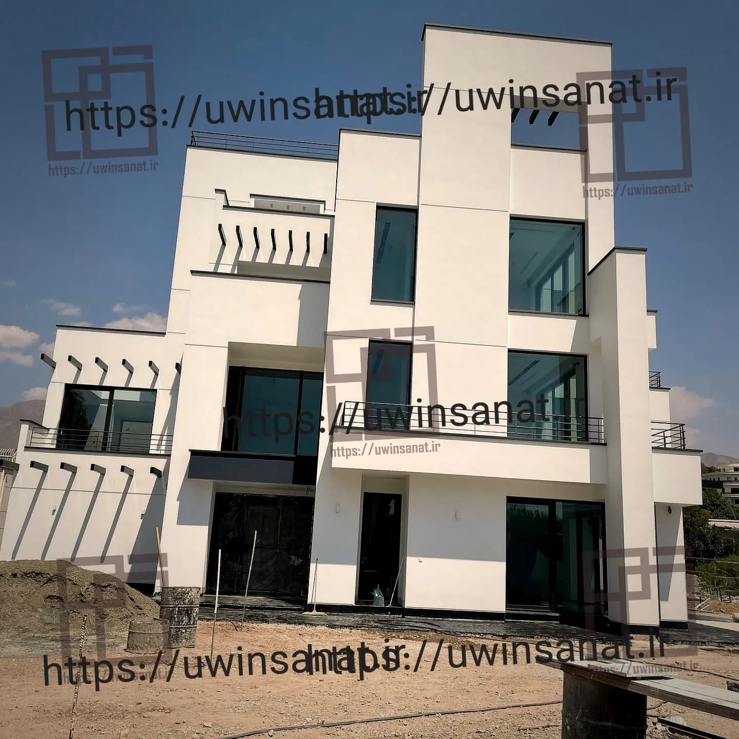 اجرای پنجره آلومینیومی ترمال بریک و شیشه لمینت آنتی UV ویلای لواسان
